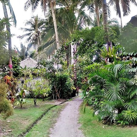 Bamboo Bungalows Resthouse Balabag  Bagian luar foto