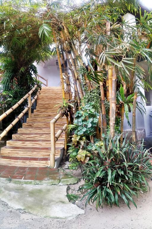 Bamboo Bungalows Resthouse Balabag  Bagian luar foto