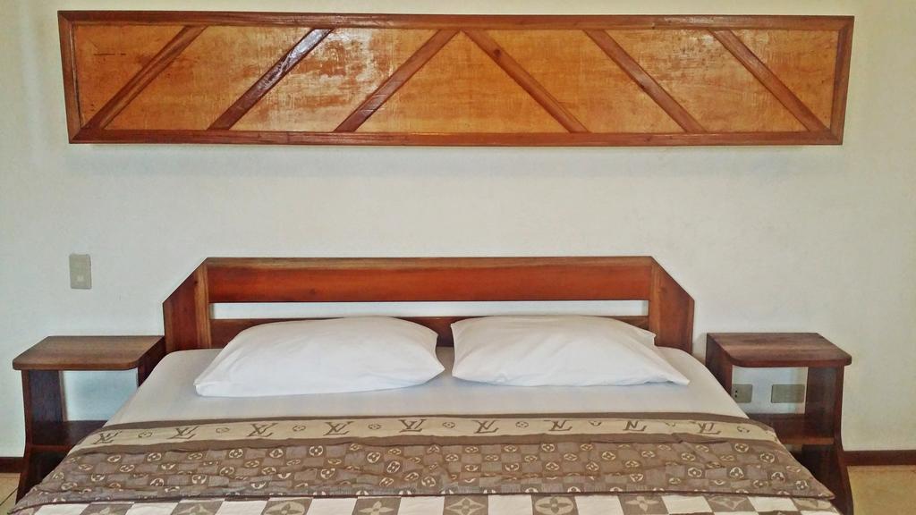 Bamboo Bungalows Resthouse Balabag  Ruang foto