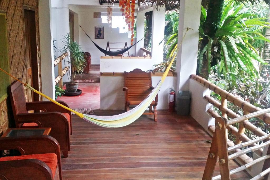 Bamboo Bungalows Resthouse Balabag  Ruang foto