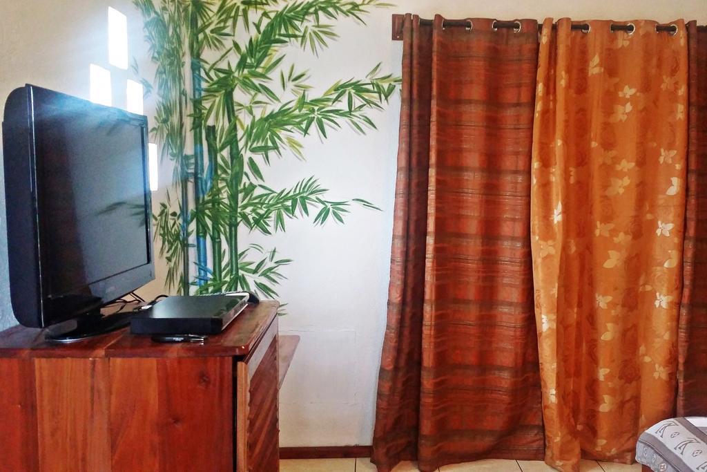 Bamboo Bungalows Resthouse Balabag  Ruang foto