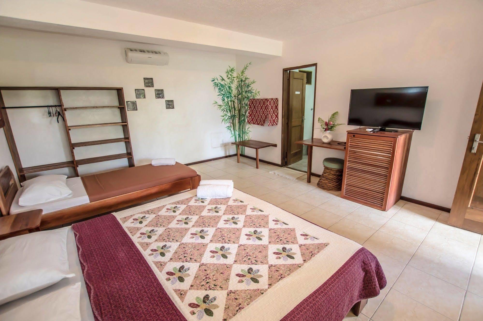 Bamboo Bungalows Resthouse Balabag  Bagian luar foto