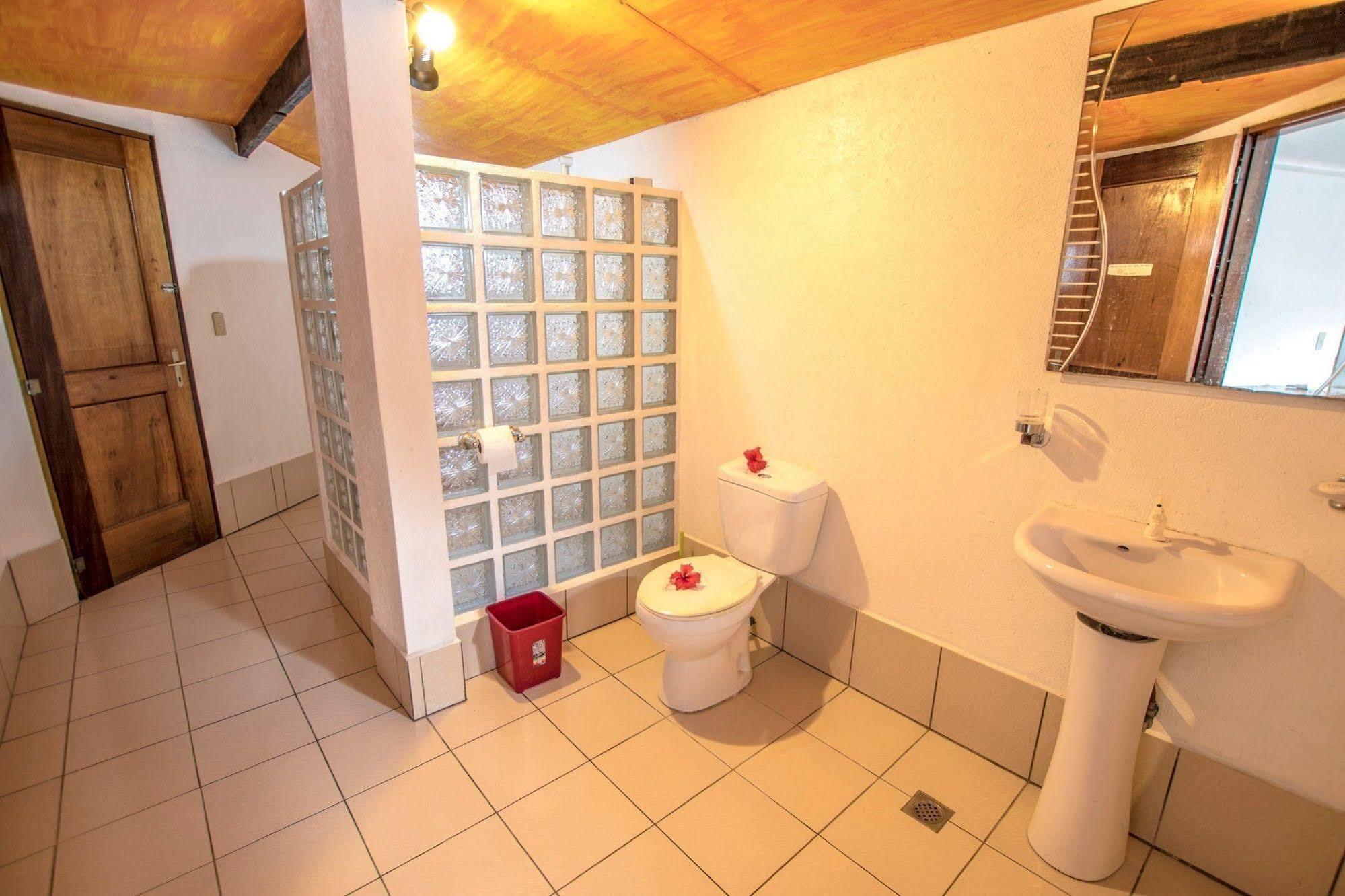 Bamboo Bungalows Resthouse Balabag  Bagian luar foto