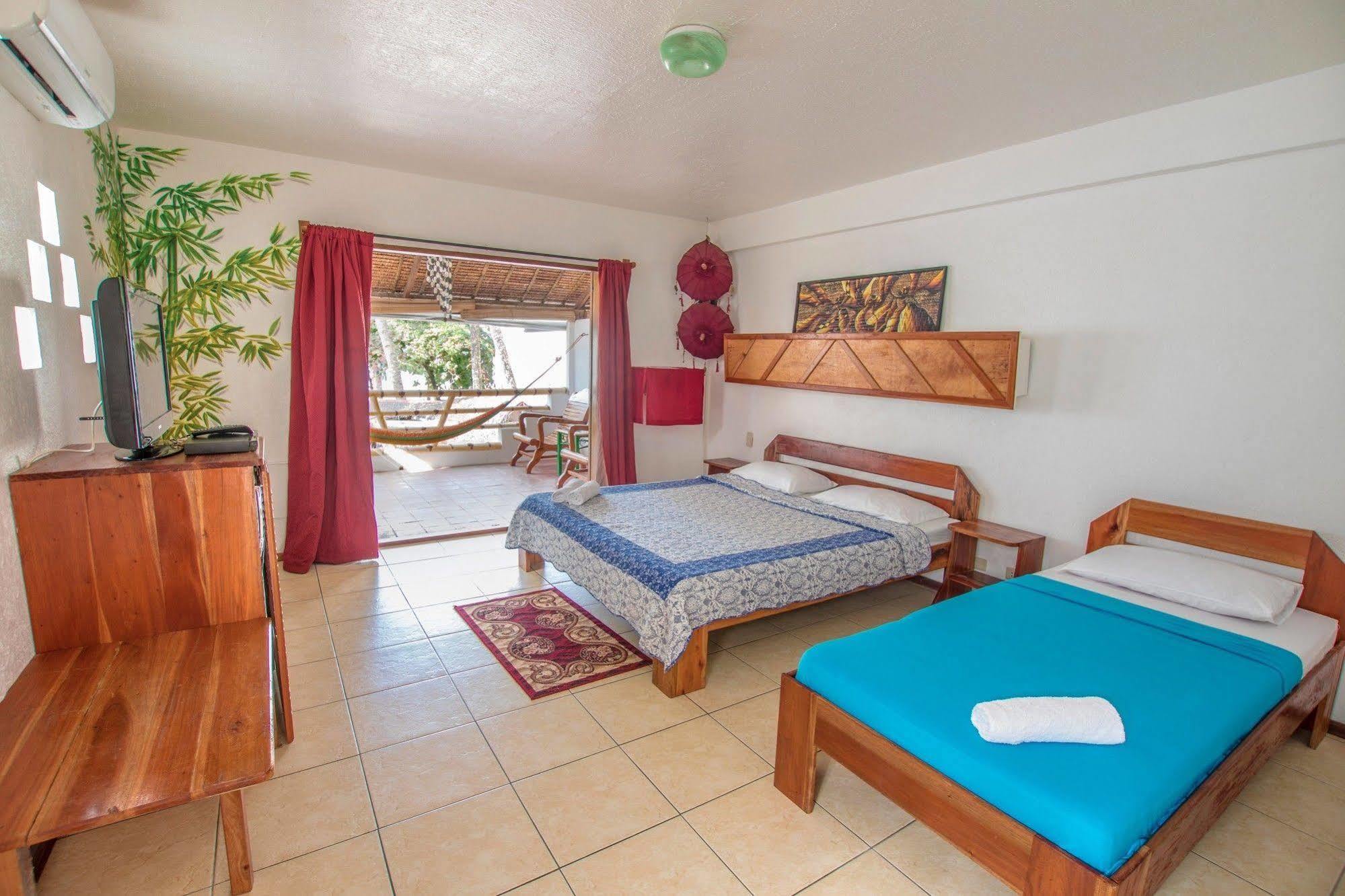 Bamboo Bungalows Resthouse Balabag  Bagian luar foto