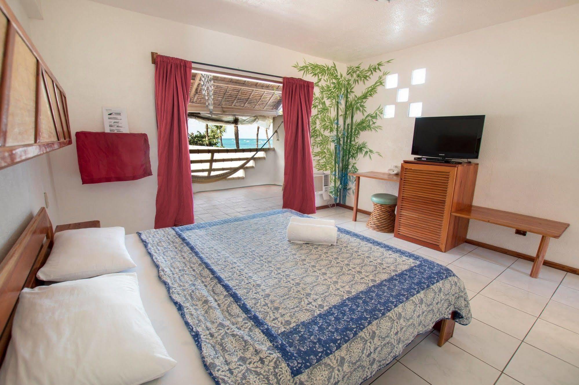 Bamboo Bungalows Resthouse Balabag  Bagian luar foto