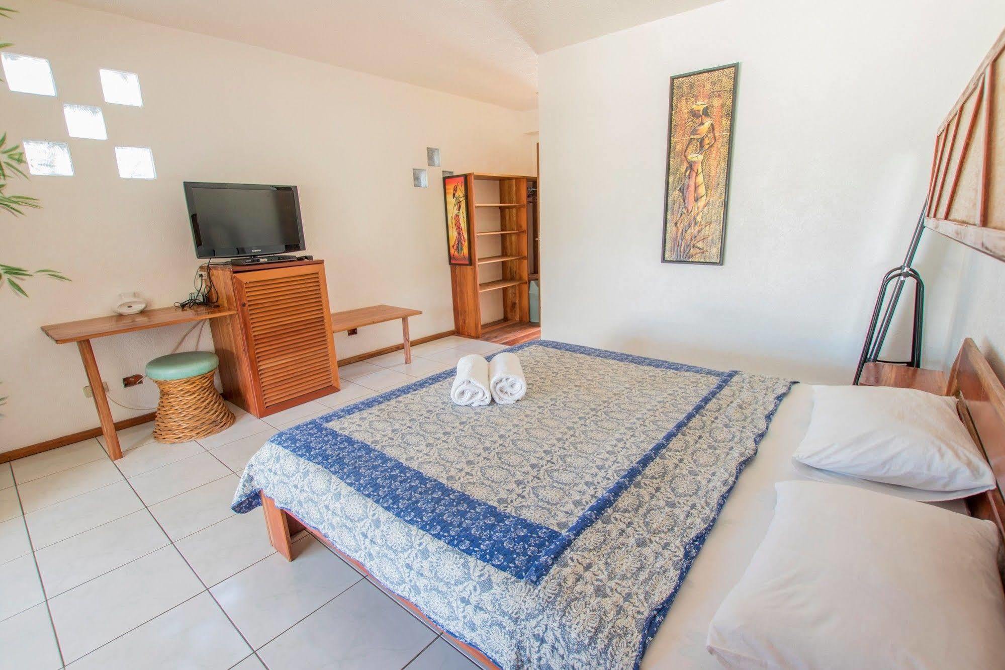 Bamboo Bungalows Resthouse Balabag  Bagian luar foto