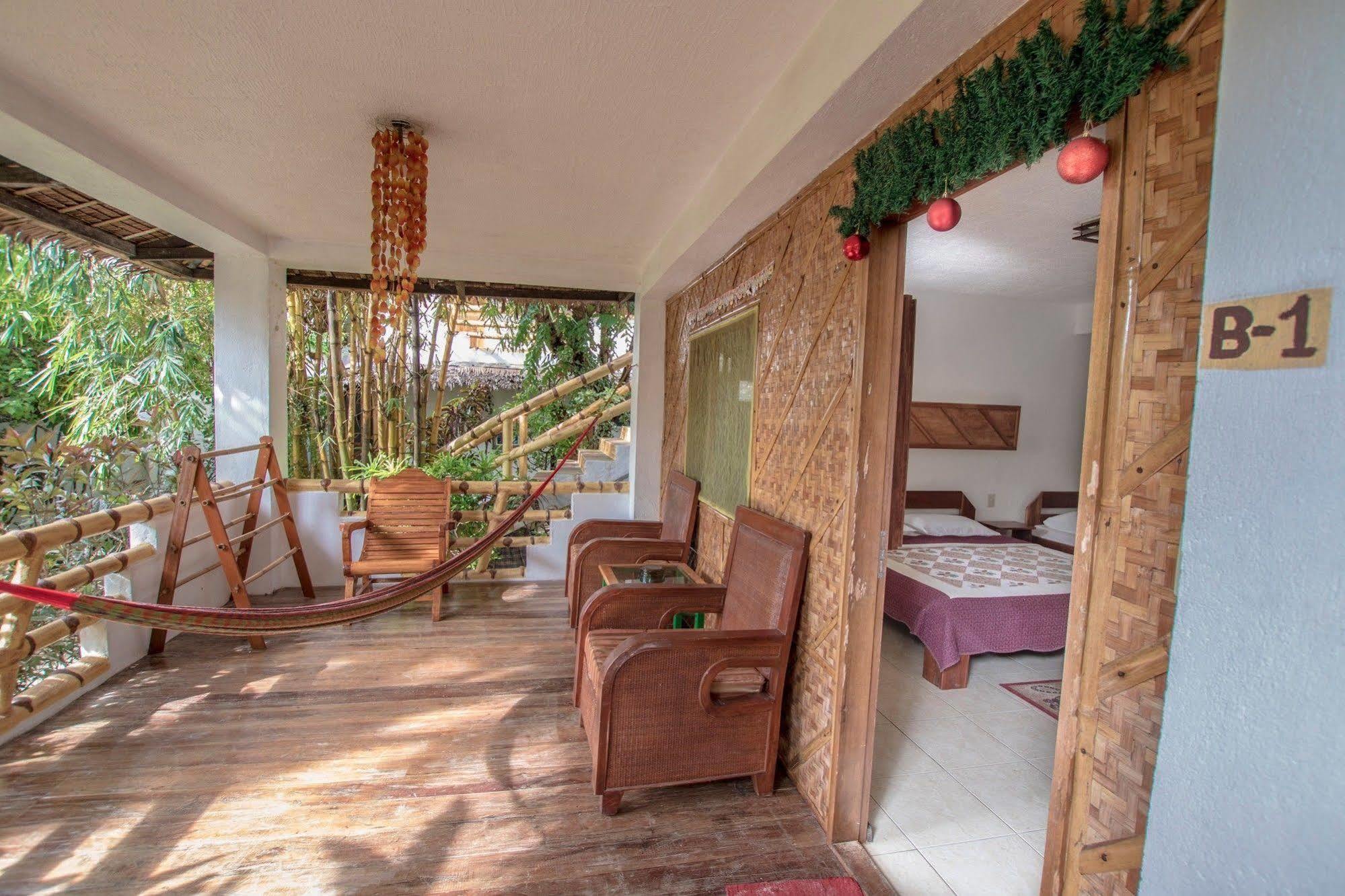 Bamboo Bungalows Resthouse Balabag  Bagian luar foto