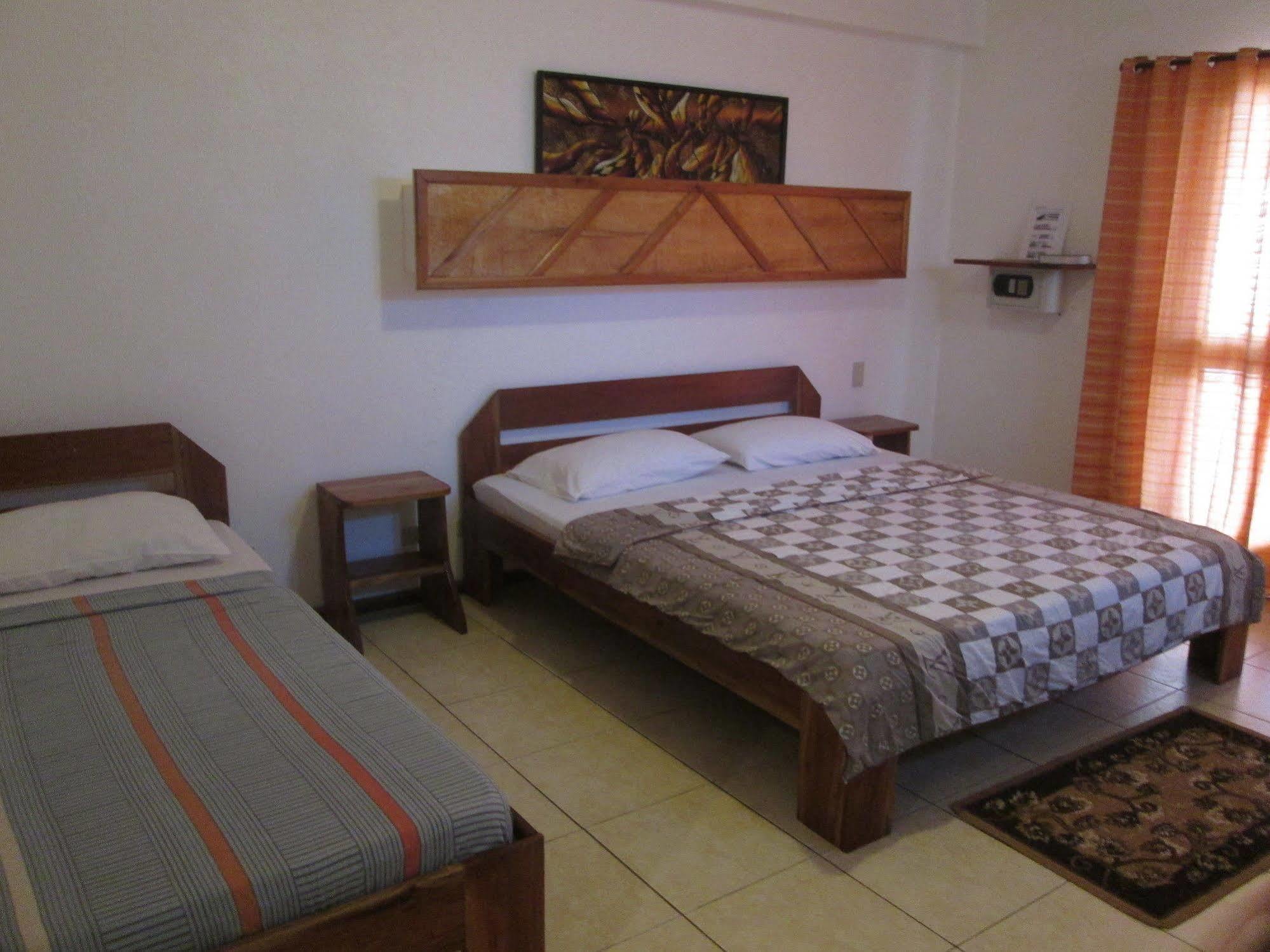 Bamboo Bungalows Resthouse Balabag  Bagian luar foto