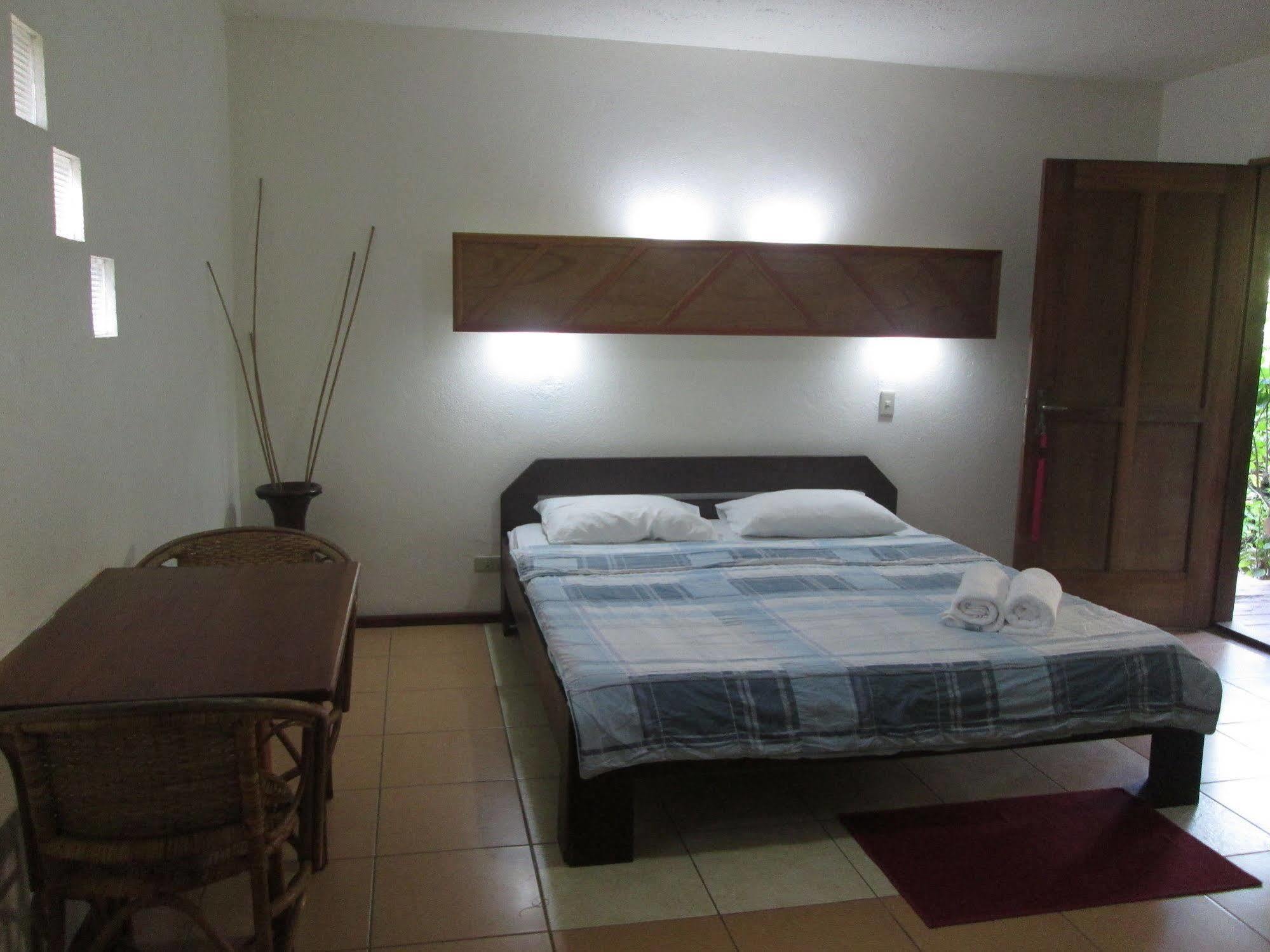 Bamboo Bungalows Resthouse Balabag  Bagian luar foto