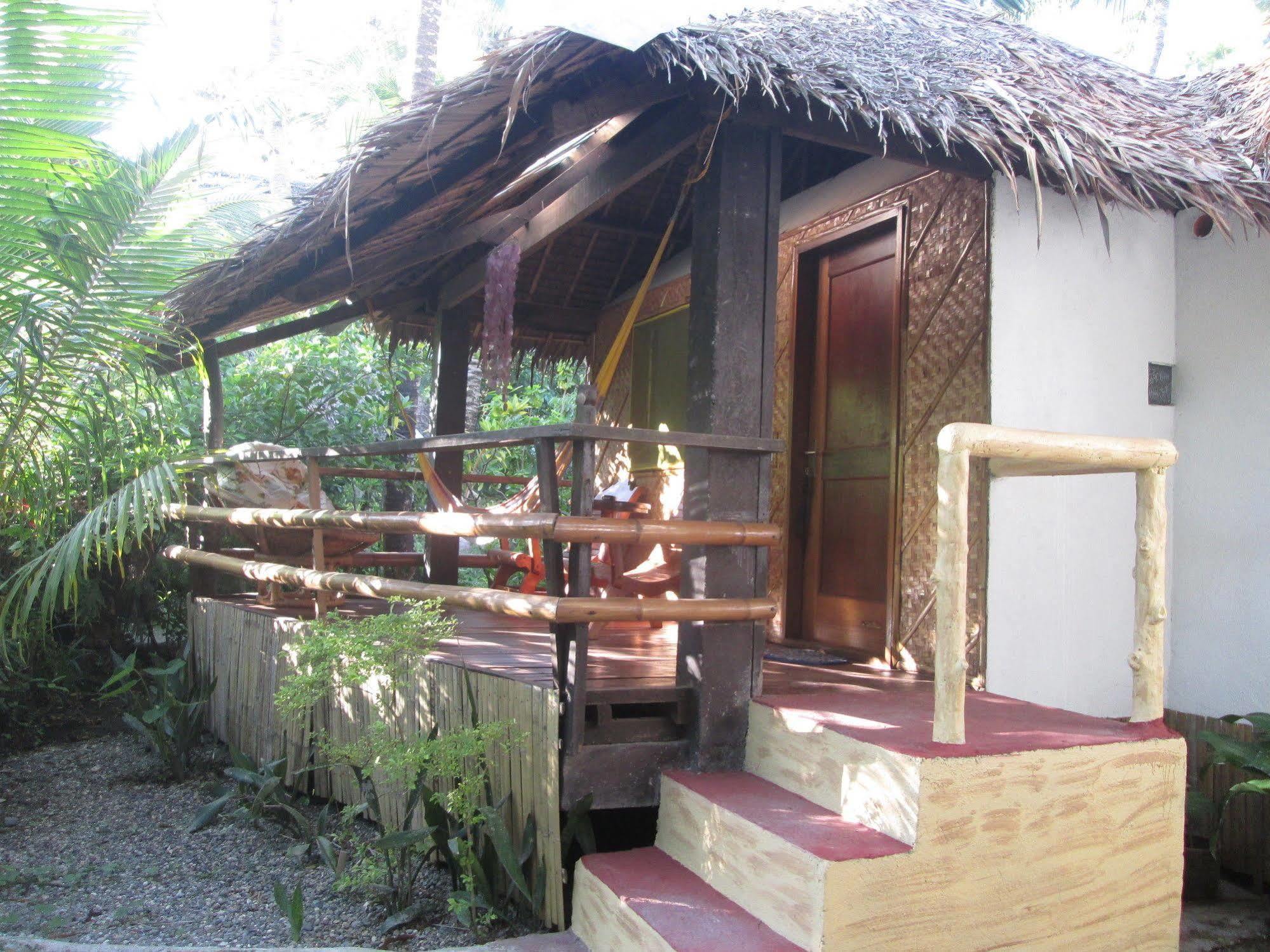 Bamboo Bungalows Resthouse Balabag  Bagian luar foto