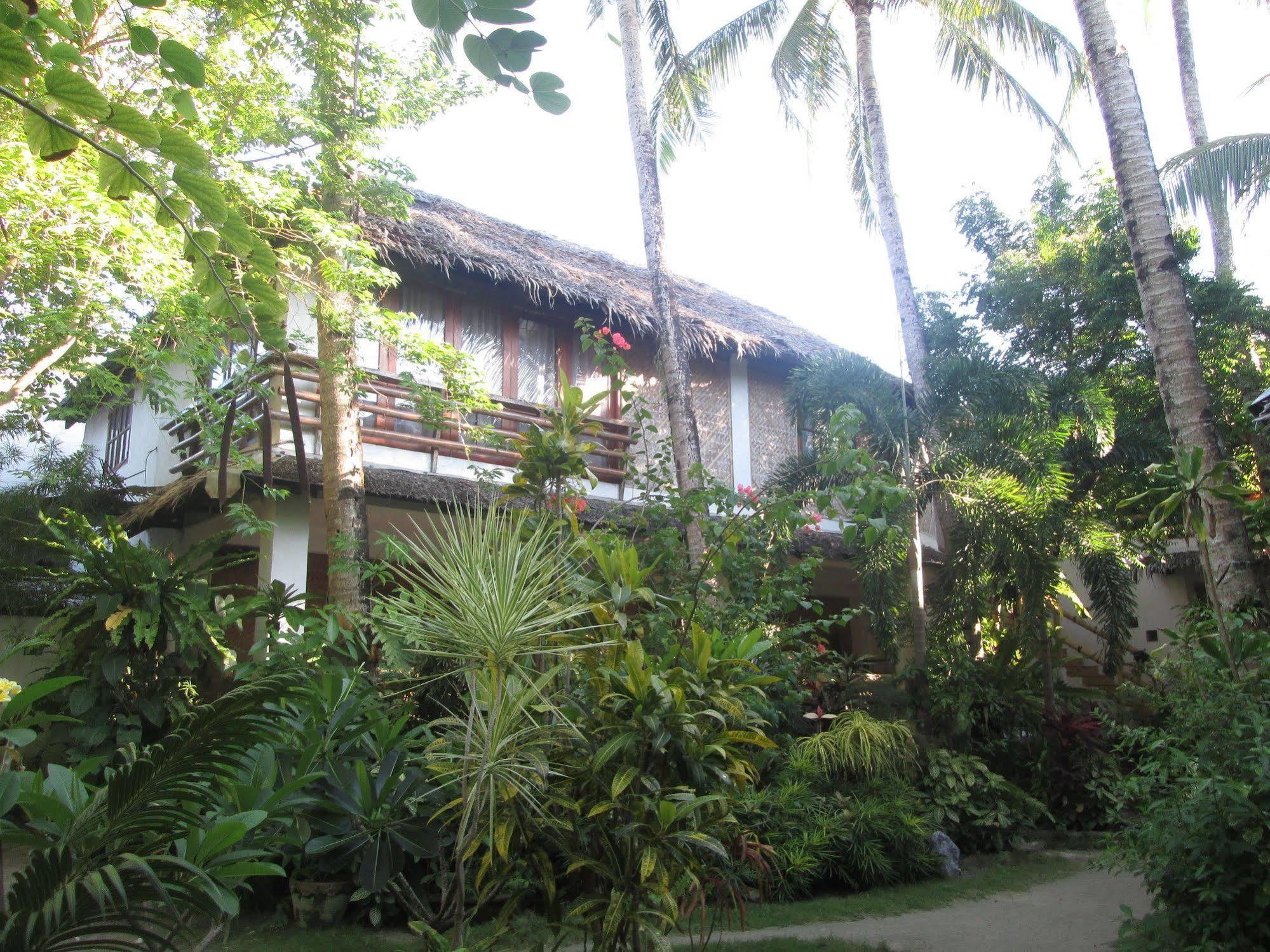 Bamboo Bungalows Resthouse Balabag  Bagian luar foto