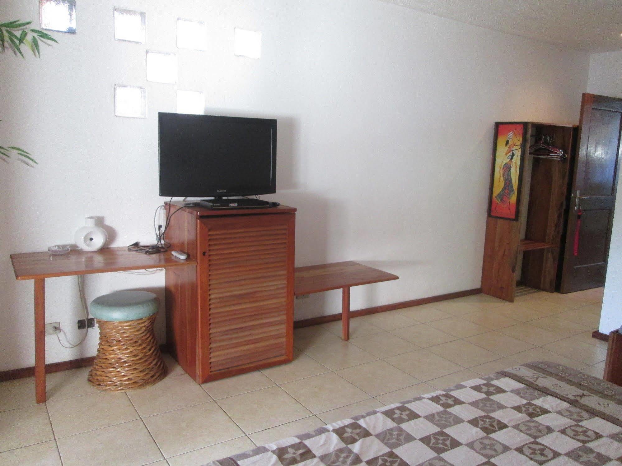 Bamboo Bungalows Resthouse Balabag  Bagian luar foto